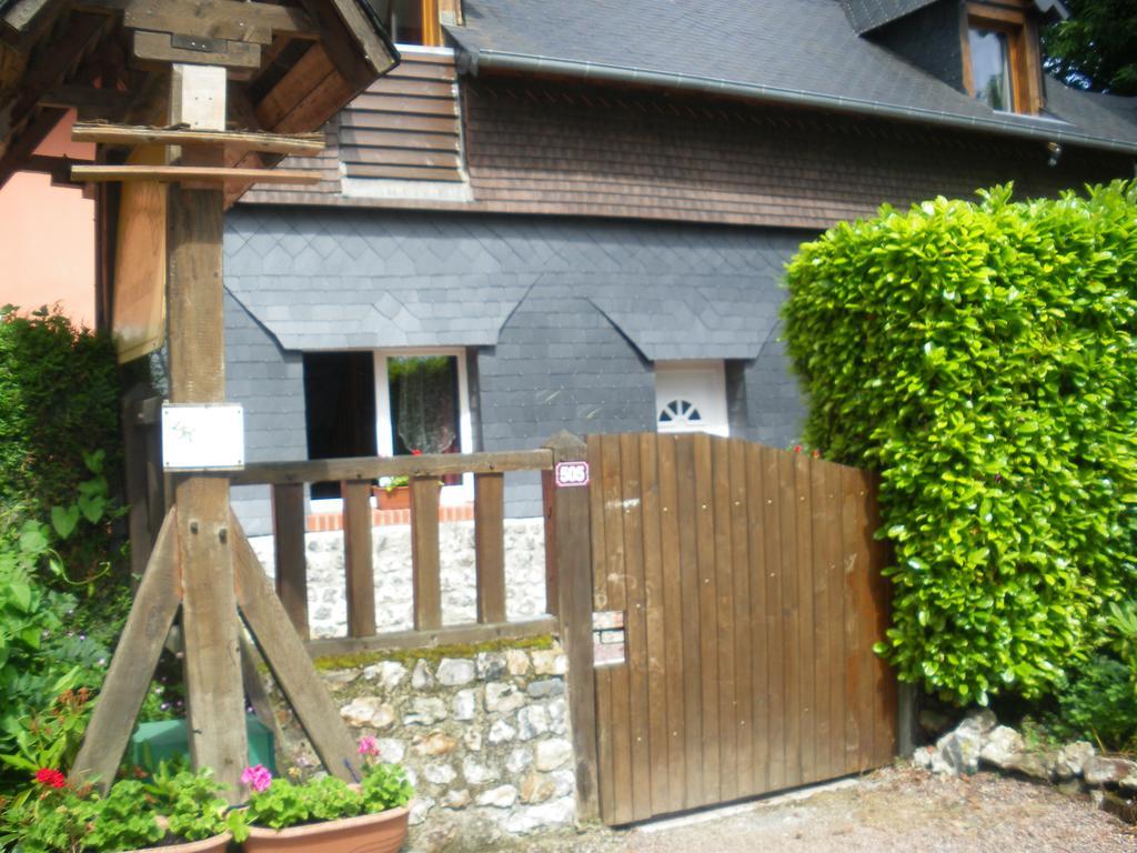 Les Coquillettes Bed & Breakfast Équemauville Eksteriør bilde
